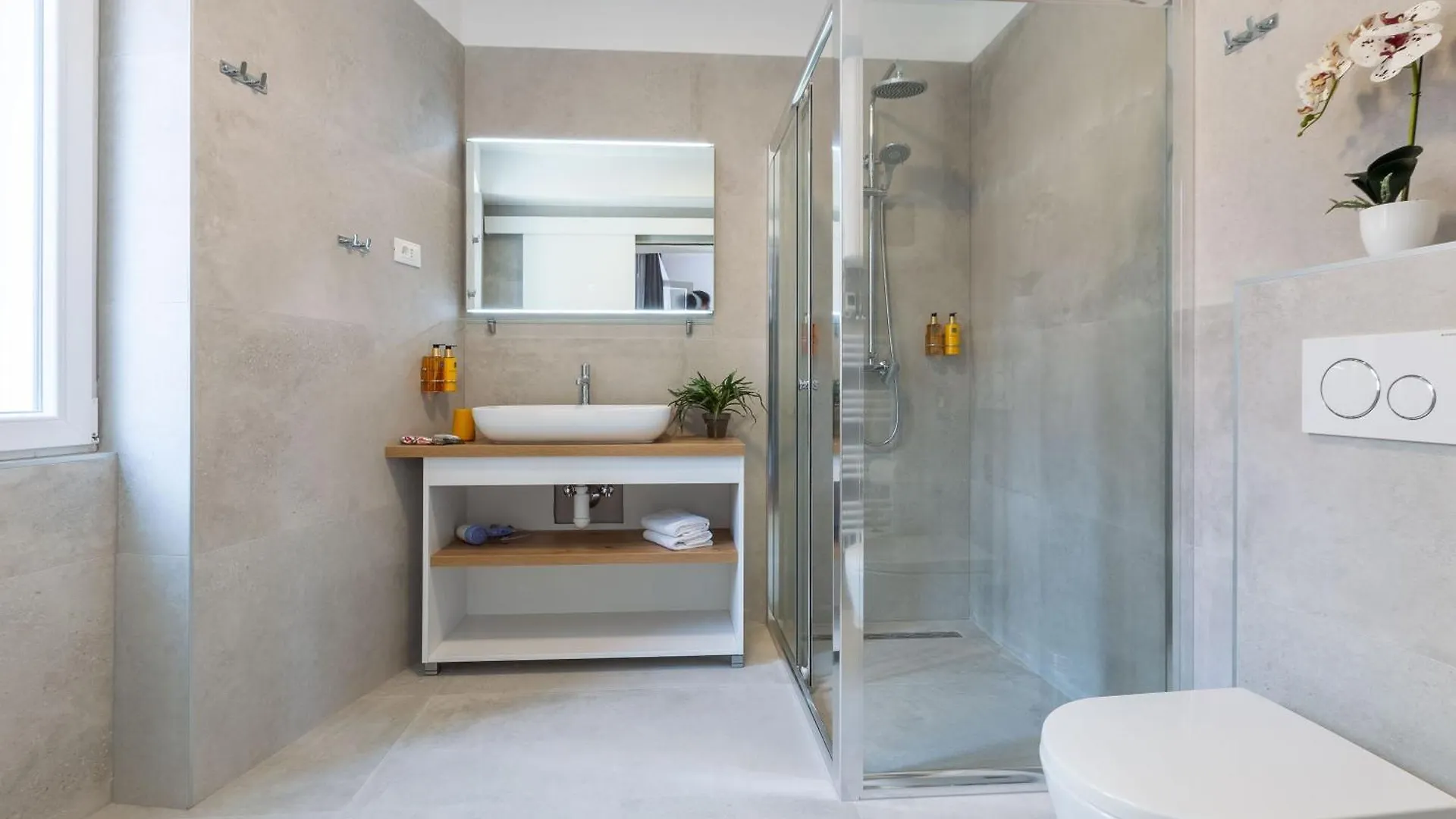 2M Exclusive Rooms Zára Apartman