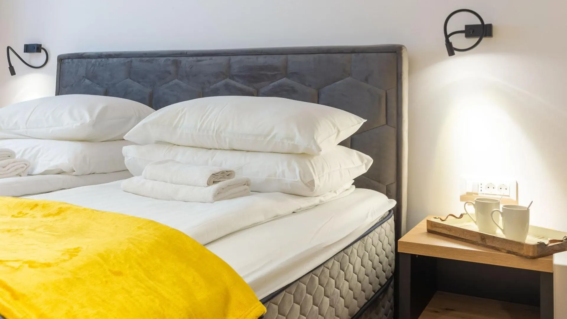2M Exclusive Rooms Zára Apartman